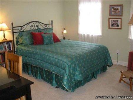 Haynes Bed And Breakfast Greensboro Δωμάτιο φωτογραφία